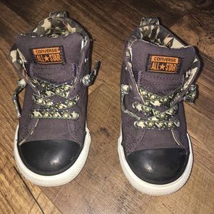 Toddler camo converse.